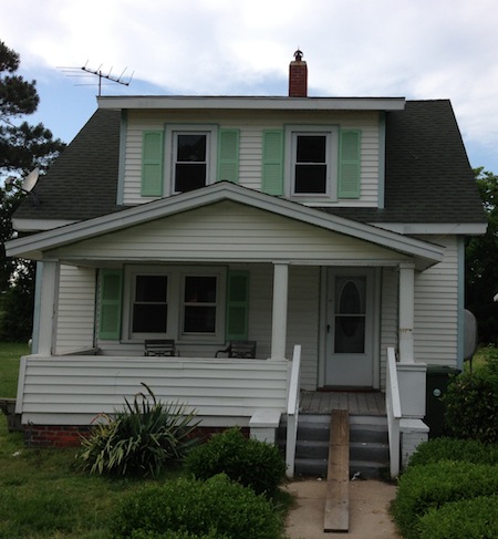 New Historic District Review Board denied a request to remove the non-working chimney at 621 Jefferson Avenue. (Wave photo)