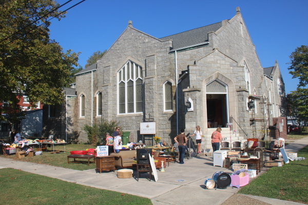 One of many yard sales at the Christian School. (Wave photo)