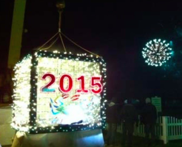 Dropping of the Crab Pot promises to become a Cape Charles New Year's Eve tradition, thanks to a lot of hard work. (Photo: Cape Charles Gazette)
